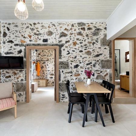 Mirthia Apartments プラキアス エクステリア 写真